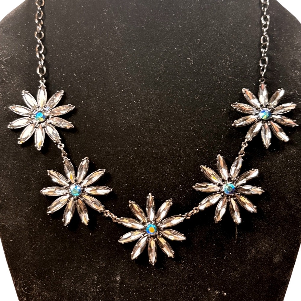 Whimisgoth Crystal Daisy Statement Necklace Women Grey Good Floral Bib AB